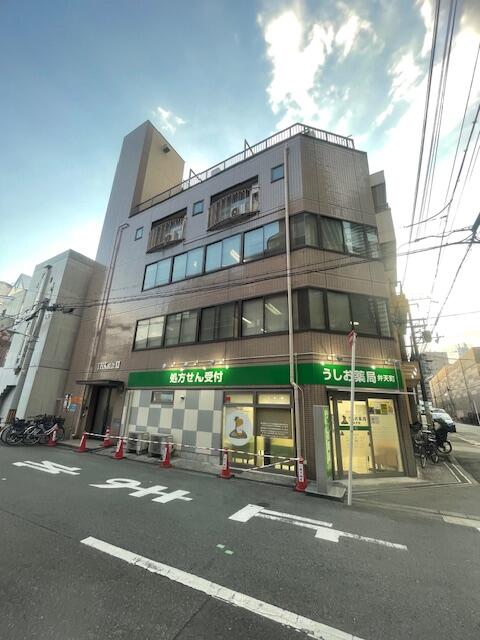 弁天町駅徒歩1分　⼤阪みなと中央病院向かい！事務所向け居抜き物件